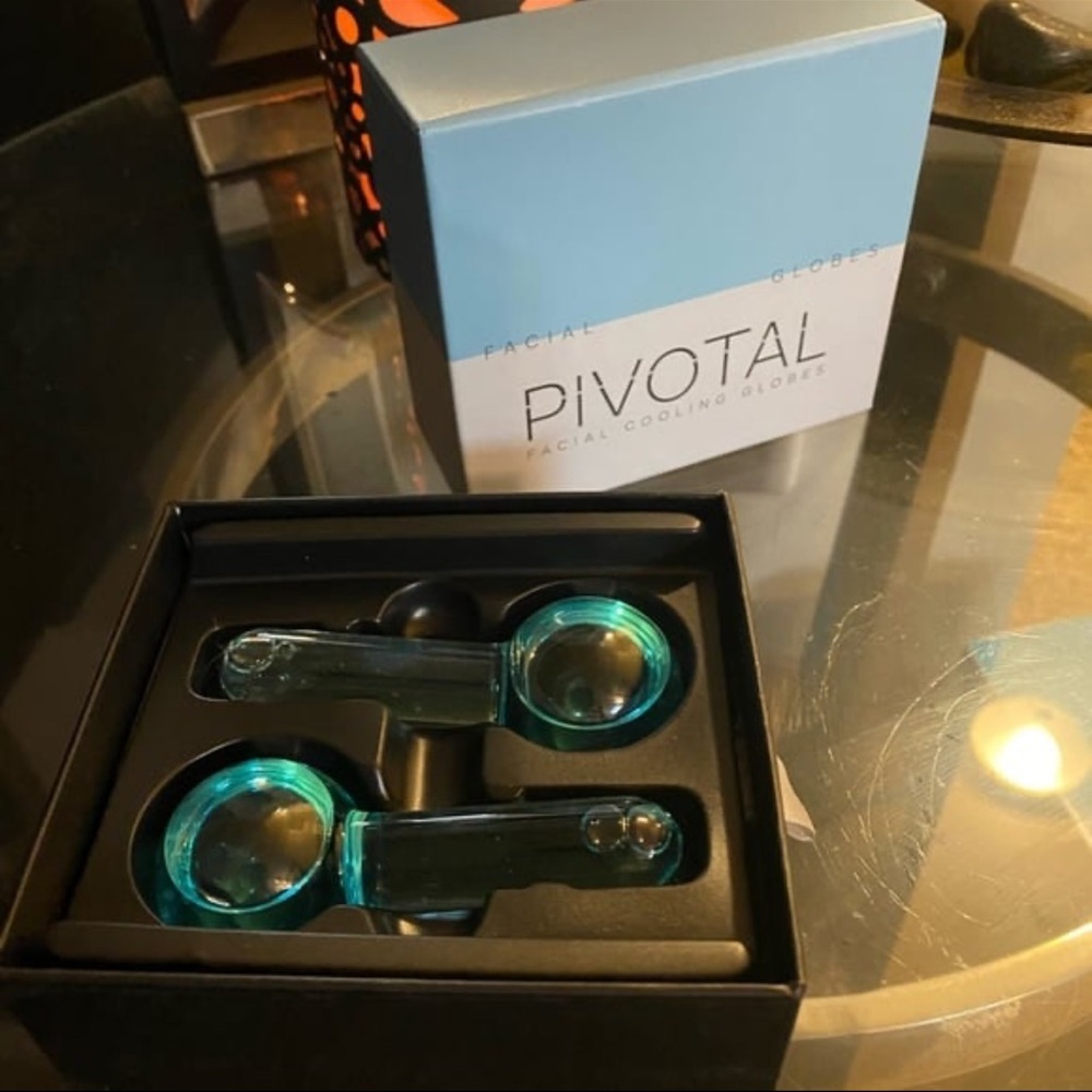 Pivotal Facial Cooling Globes Ice Globe Set for Puffiness Sinus Relief Skincare - Picture 3 of 3